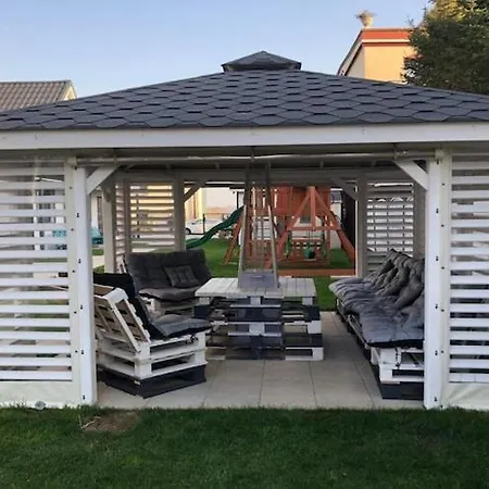 Comfortable Homes Near The Sea, Holiday home *